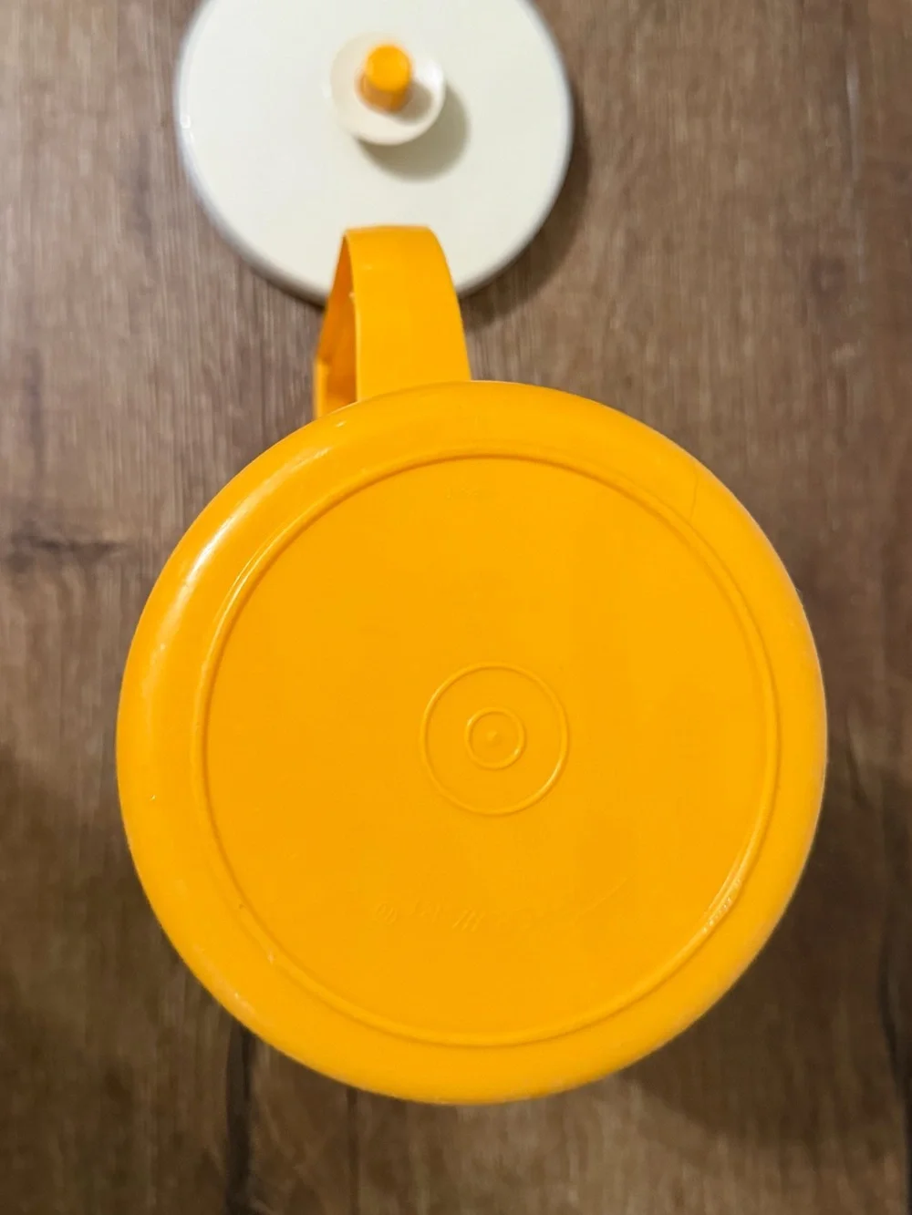 Vintage Tupperware Bright Yellow Pitcher with Pour Spout and Handle